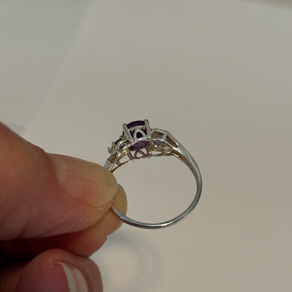 Amethyst oval ring size 8 - Picture 3 of 12